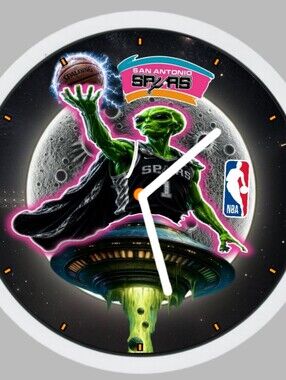 San Antonio Spurs Alien Basketball Wall Clock - Green